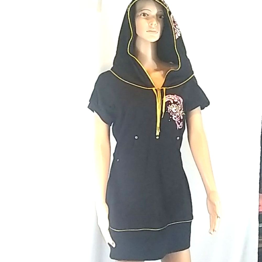 APPLE BOTTOMS Black Stretch Top With Hood